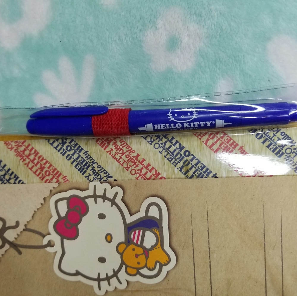 Hello Kitty journal - Picture 5 of 8